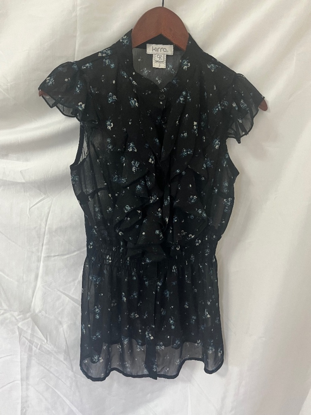 Kirra sleeveless blouse